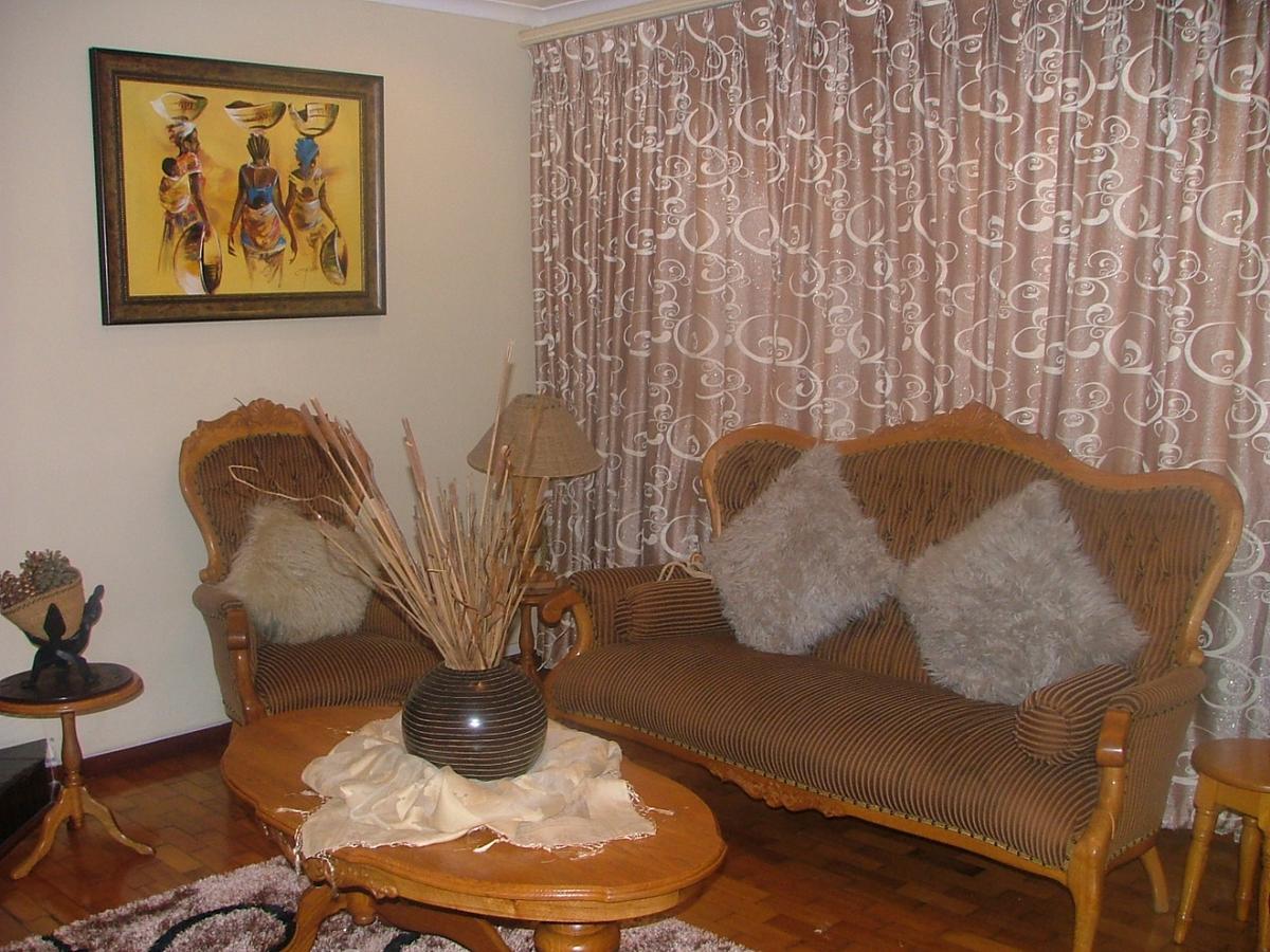 Bishop Lavis Mbalentle Guesthouse מראה חיצוני תמונה