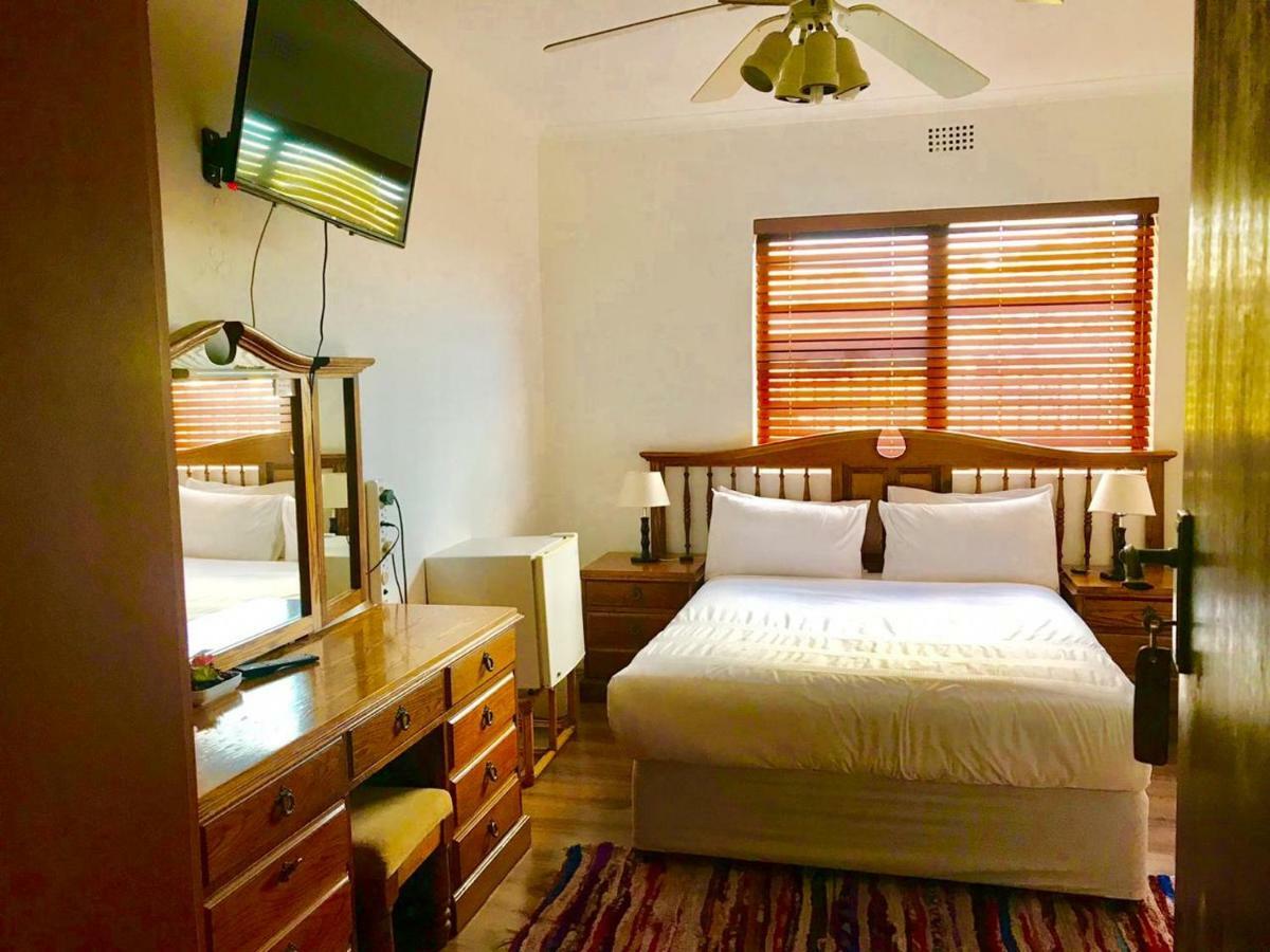 Bishop Lavis Mbalentle Guesthouse מראה חיצוני תמונה